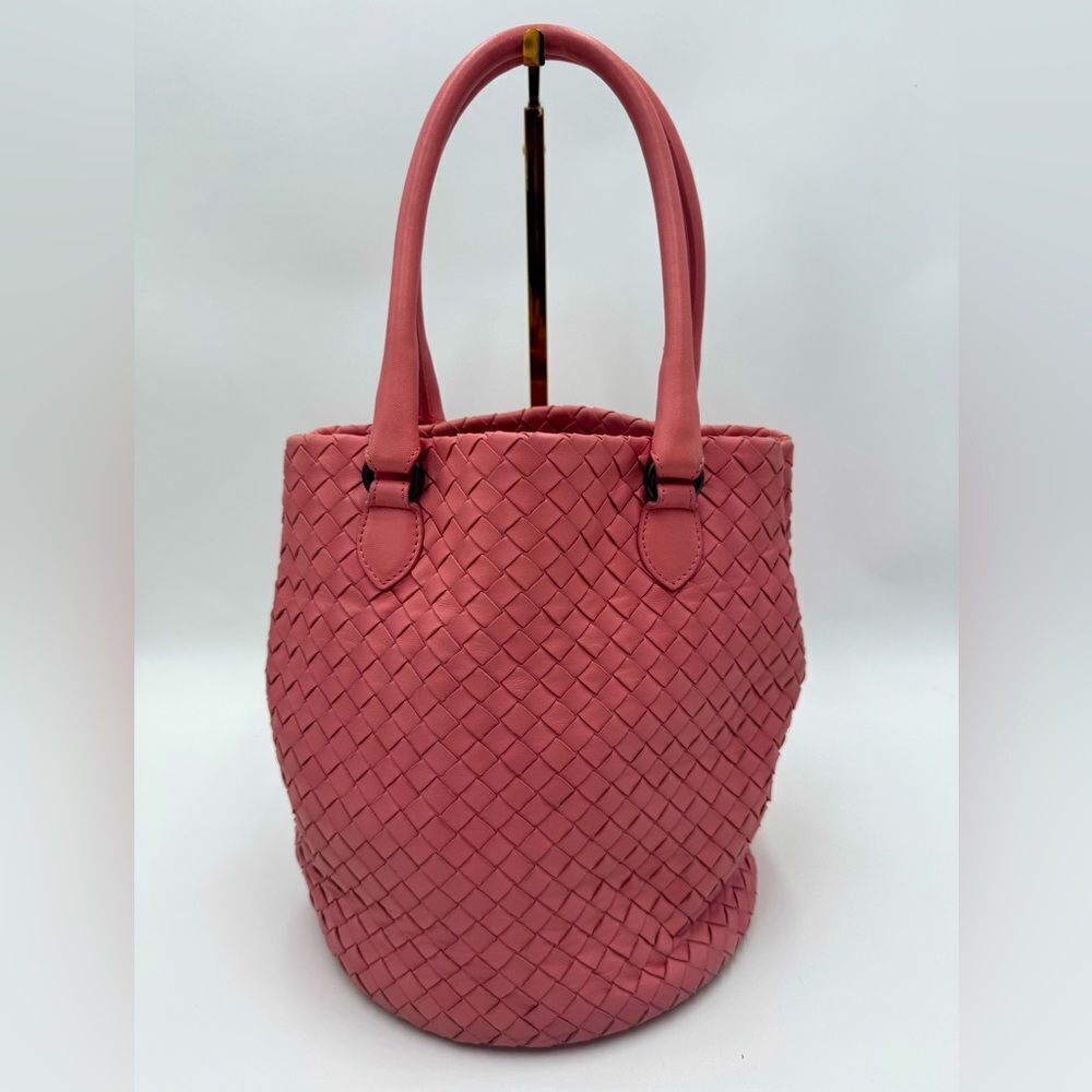 Auth Bottega Veneta Light Pink Leather Intreciatto Bucket Bag Preloved Purse